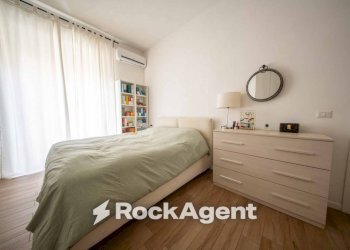 Camera da letto - Two-room apartment via Principessa Iolanda di Savoia, 60, Sassari - photo 16