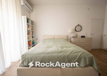 Camera da letto - Two-room apartment via Principessa Iolanda di Savoia, 60, Sassari - photo 17