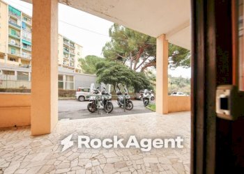 Cortile interno - Three-room apartment corso Luigi Andrea Martinetti, 113, Genova (neighborhood Sampierdarena) - photo 3