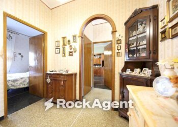 Corridoio - Three-room apartment corso Luigi Andrea Martinetti, 113, Genova (neighborhood Sampierdarena) - photo 5
