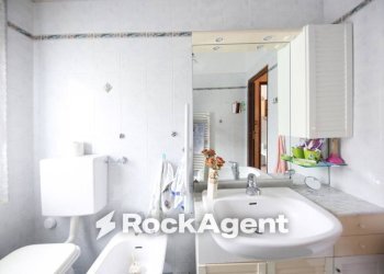 Bagno - Three-room apartment corso Luigi Andrea Martinetti, 113, Genova (neighborhood Sampierdarena) - photo 15