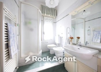 Bagno - Three-room apartment corso Luigi Andrea Martinetti, 113, Genova (neighborhood Sampierdarena) - photo 16
