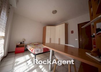 Camera da letto - Four-room apartment via Budapest, 10, Sassari - photo 15