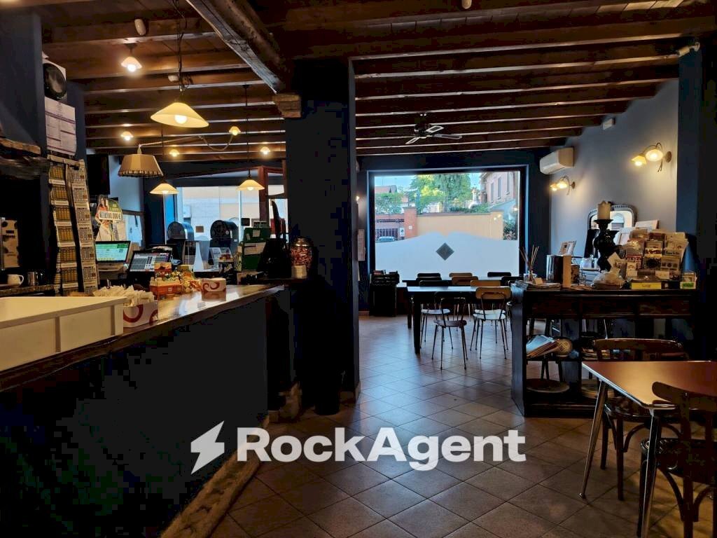 Interno non residenziale - Ristorante Pavia - foto 3