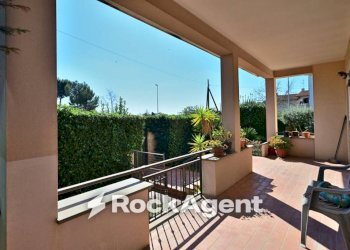 Veranda - Villa via del Colle, 22, Aprilia - photo 10