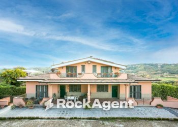 Facciata - Villa via del Laghetto, 26b, Civitella San Paolo - foto 41