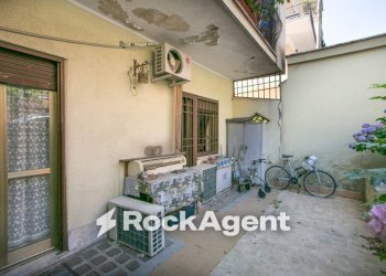 Cortile interno - Four-room apartment via Pietro D'Assisi, 5, Roma - photo 19