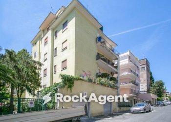Facciata - Four-room apartment via Pietro D'Assisi, 5, Roma - photo 27