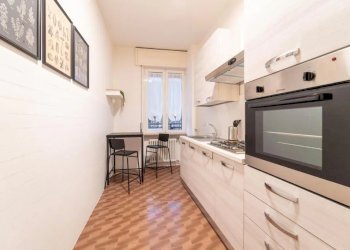 Three-room apartment Via Brogeda, Como - photo 4
