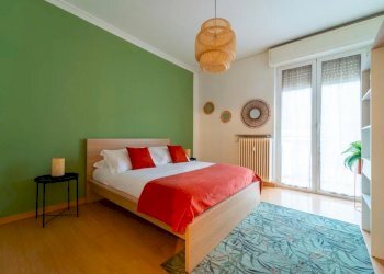 Three-room apartment Via Brogeda, Como - photo 12