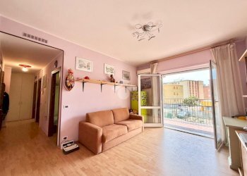 Three-room apartment Viale Liguria, Albissola Marina - photo 1