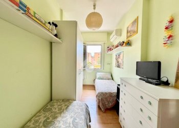 Three-room apartment Viale Liguria, Albissola Marina - photo 20