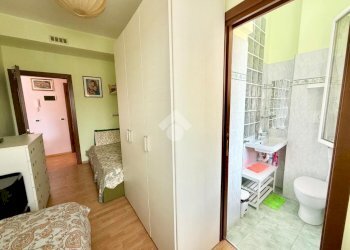 Three-room apartment Viale Liguria, Albissola Marina - photo 21