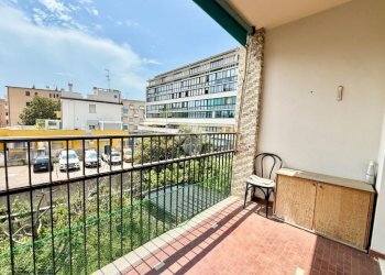 Three-room apartment Viale Liguria, Albissola Marina - photo 26