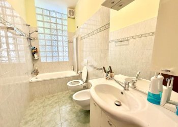 Three-room apartment Viale Liguria, Albissola Marina - photo 31