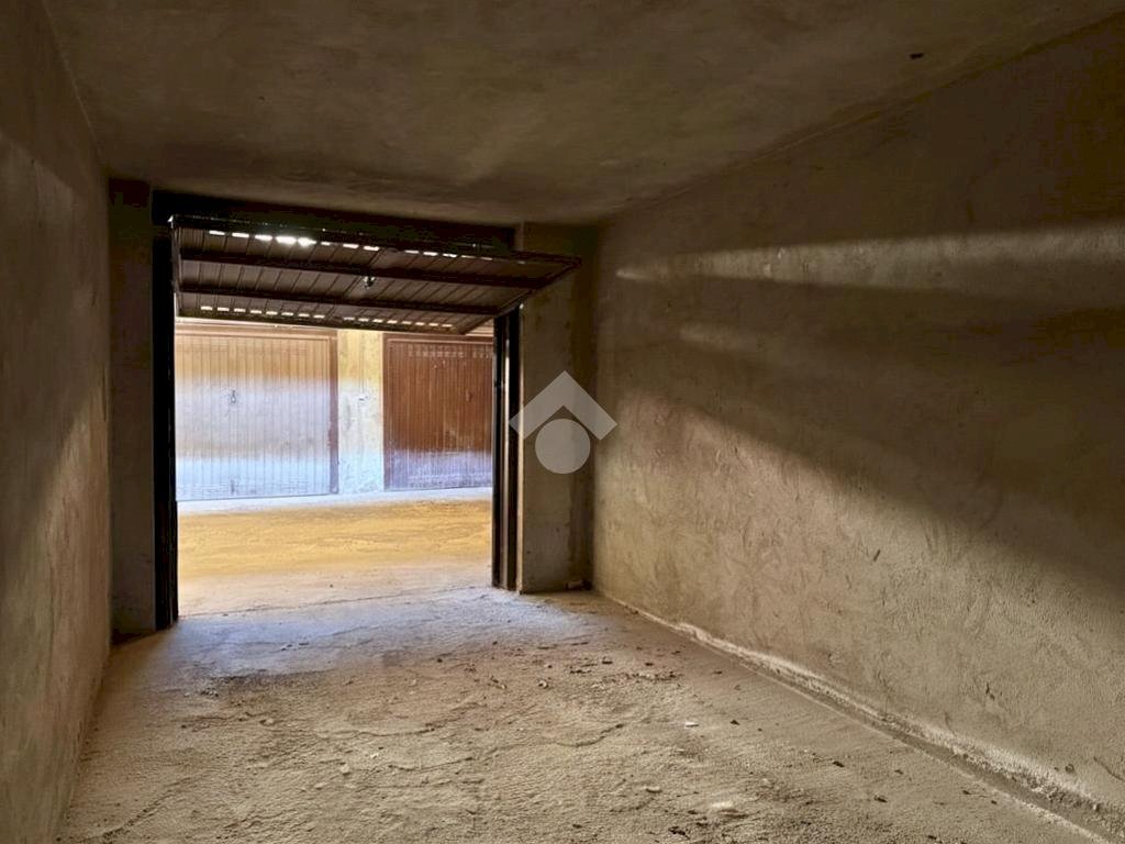 Box Via Michele Cerrone, Vercelli - photo 2