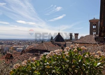 Portion of a house Piazza Cisterna, 14 
 Biella, Biella - photo 25