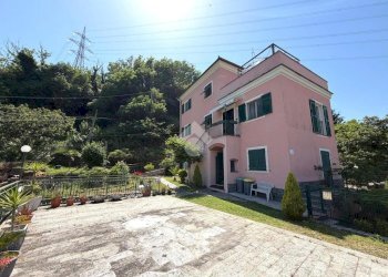 Villa Via Francesco Profumo, Serra Riccò - photo 1