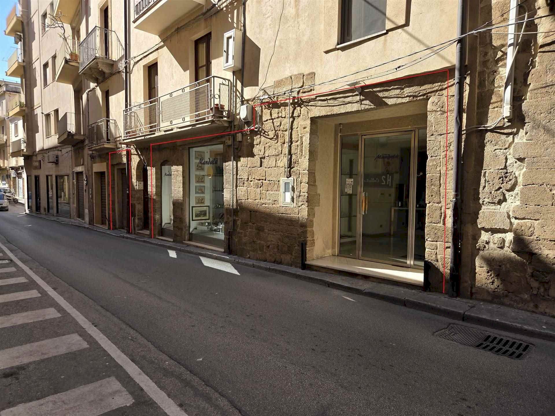 Locale Commerciale Via Licata 106, Sciacca - foto 1