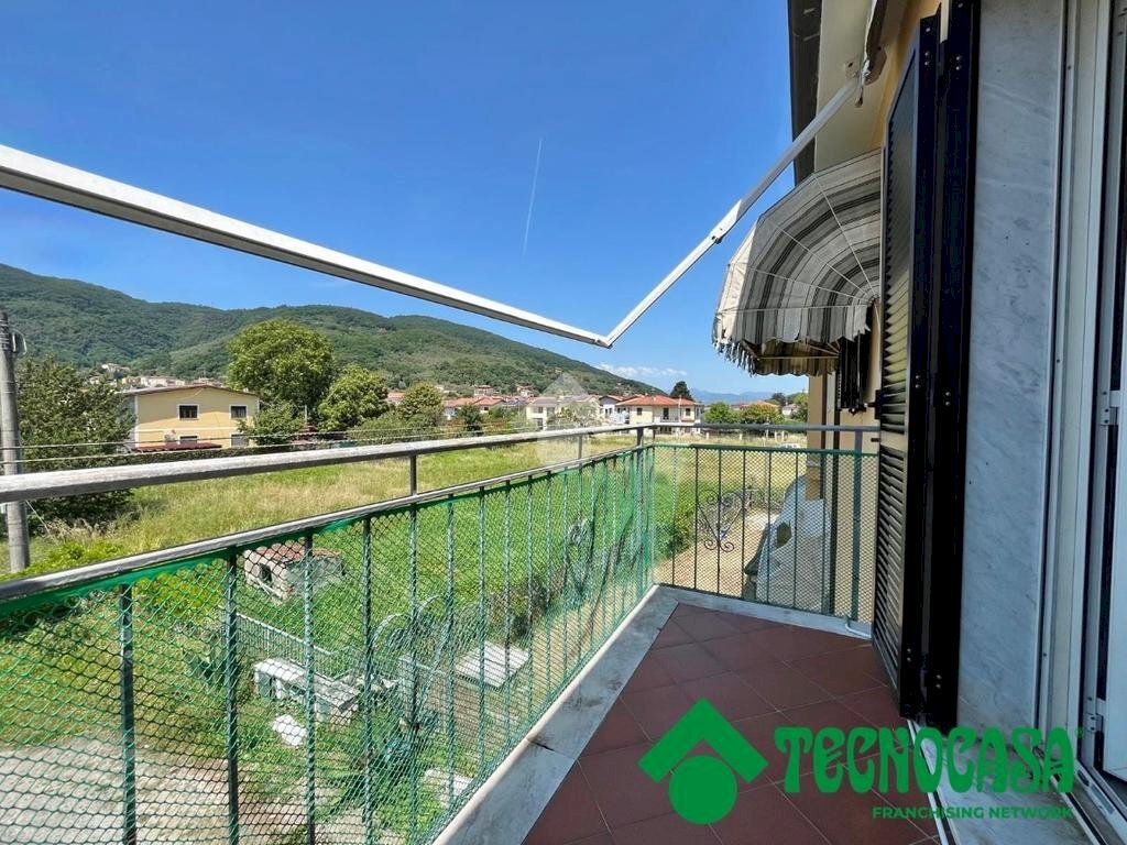 Four-room apartment Viale XXV aprile, Ameglia - photo 1