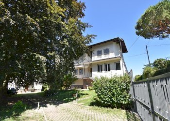 Four-room apartment Via San Pietro Martire, Ivrea - photo 19