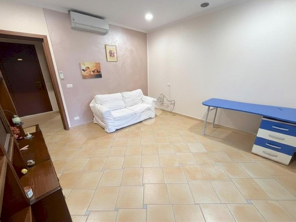 Two-room apartment Via Vincenzo Gioberti, Pinerolo - photo 1