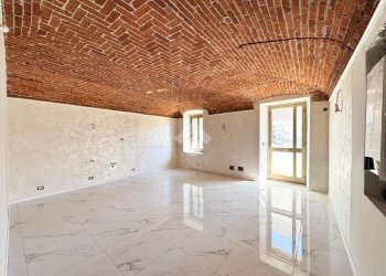 Four-room apartment Via cagni, Pinerolo - photo 1