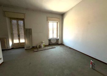 Four-room apartment Piazza Libertà, Cerano - photo 2
