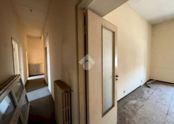 Four-room apartment Piazza Libertà, Cerano - photo 4