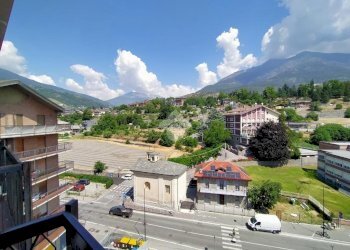 Four-room apartment Strada Montagnayes, Aosta - photo 10