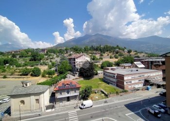Four-room apartment Strada Montagnayes, Aosta - photo 11