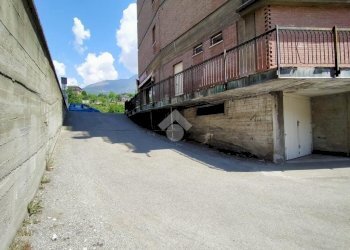 Four-room apartment Strada Montagnayes, Aosta - photo 41