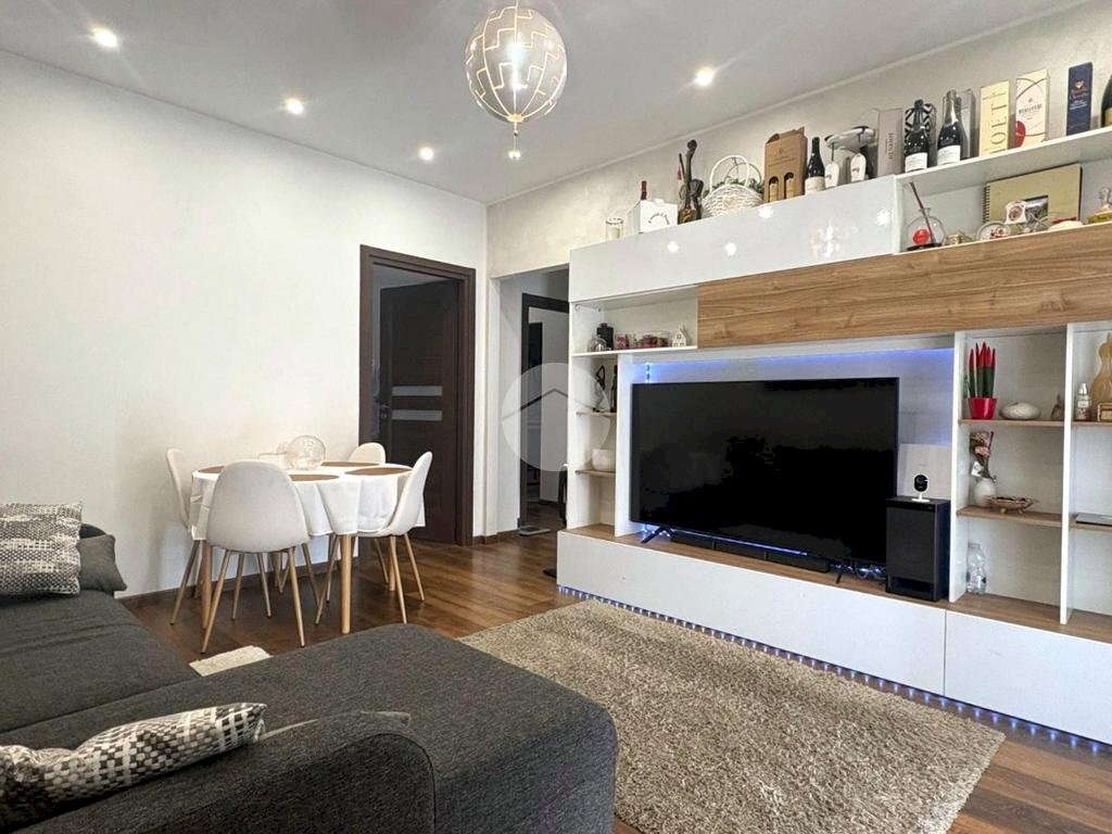 Four-room apartment Via assisi, Torino (neighborhood Madonna Campagna) - photo 1