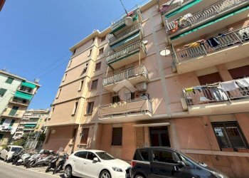 Three-room apartment Via Laigueglia, Genova (neighborhood Voltri) - photo 1