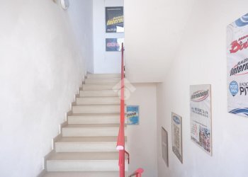 Office Viale Pietro Togliatti, Bologna (neighborhood Borgo Panigale) - photo 4