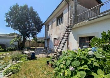 Villa Via Isonzo, Robecco sul Naviglio - photo 1