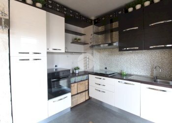 Two-room apartment Via S. Girolamo emiliani, Magenta - photo 7