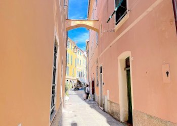 Foto 44 - Four-room apartment Via Cavour
 
2, Moneglia - photo 44