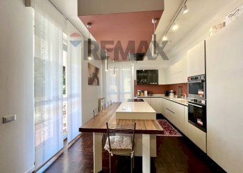Cucina - Four-room apartment Via Sanvito Silvestro
 
66, Varese - photo 2