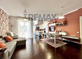 Sala da pranzo - Four-room apartment Via Sanvito Silvestro
 
66, Varese - photo 19