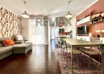 Sala da pranzo - Four-room apartment Via Sanvito Silvestro
 
66, Varese - photo 21