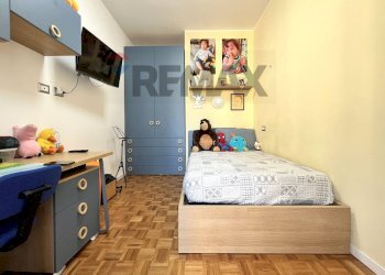 Camera / camera da letto - Four-room apartment Via Sanvito Silvestro
 
66, Varese - photo 25