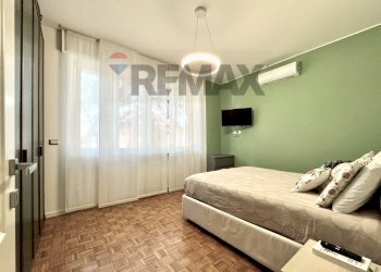 Camera / camera da letto - Four-room apartment Via Sanvito Silvestro
 
66, Varese - photo 29