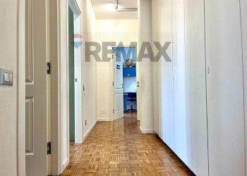 Hall / corridoio - Four-room apartment Via Sanvito Silvestro
 
66, Varese - photo 32