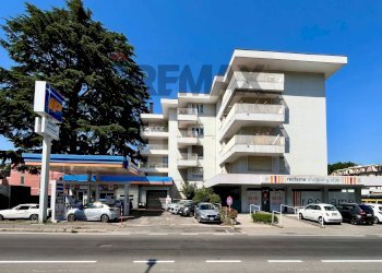 Edificio all\'aperto - Four-room apartment Via Sanvito Silvestro
 
66, Varese - photo 36