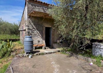 Casa all\'aperto - Terreno agricolo Contrada Pianodario
snc, Randazzo - foto 1