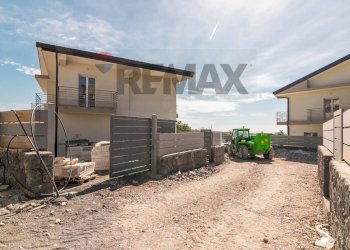 Casa all\'aperto - Villa a Schiera Via degli Oleandri
snc, San Pietro Clarenza - foto 1