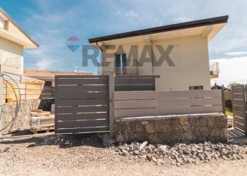 Casa all\'aperto - Villa a Schiera Via degli Oleandri
snc, San Pietro Clarenza - foto 33
