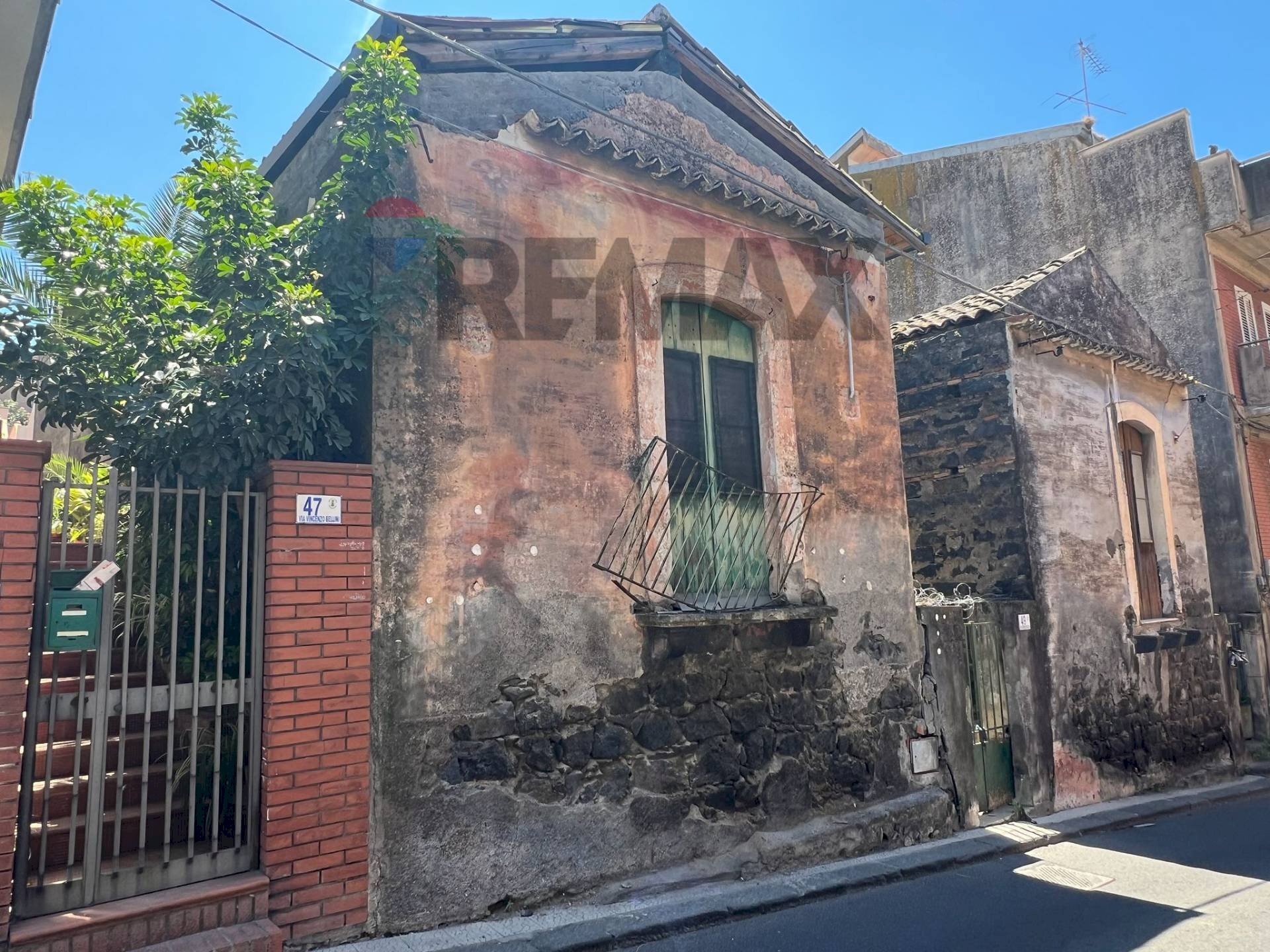 Casa all\'aperto - Casa indipendente Via Vincenzo Bellini
 
49, Motta Sant'Anastasia - foto 1