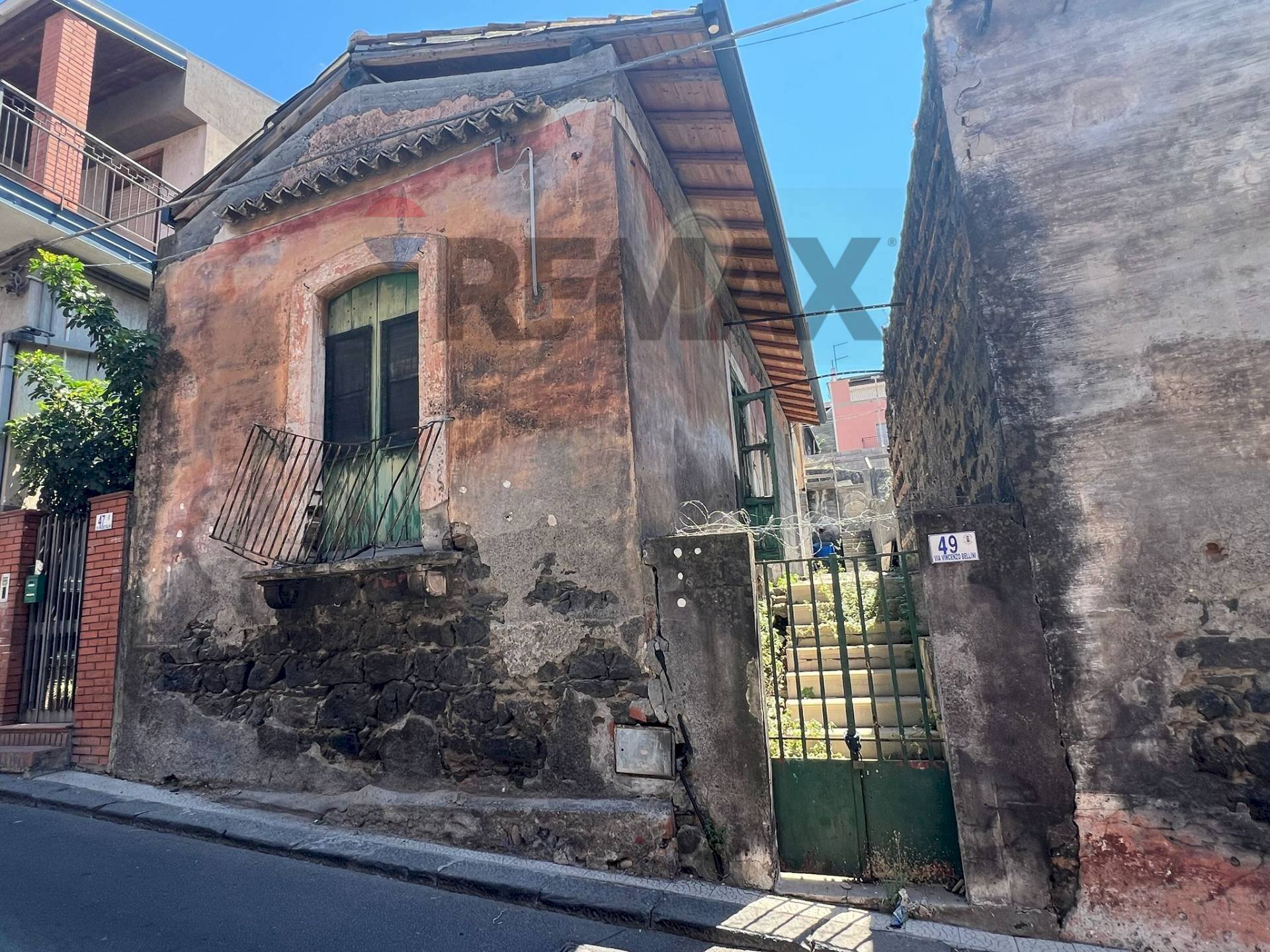 Casa all\'aperto - Casa indipendente Via Vincenzo Bellini
49, Motta Sant'Anastasia - foto 2
